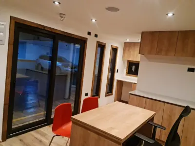 Pomorski kontejner 40 stopa (12m) s bočnim otvaranjem (Open Side) - IICL - Detalj 4