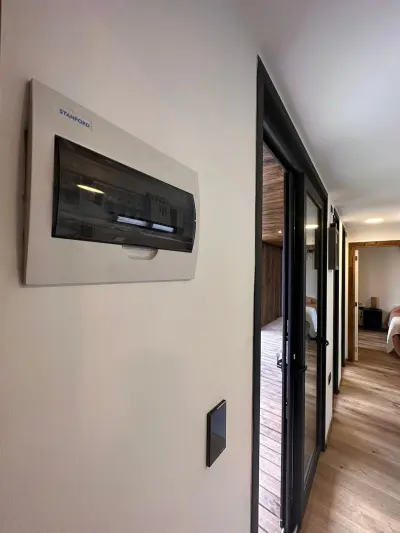 Pomorski kontejner 20 stopa (6m) High Cube Hard Top s krutim krovom - Novi - Detalj 6