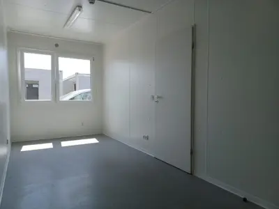 Polu-ostakljeni modularni ured BATIMODULE 20 stopa (6m) - Detalj 7