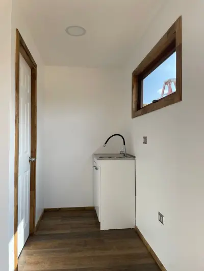 Modularna stambena kabina 18 m² s kompletnom kupaonicom – Mat crna - Detalj 4