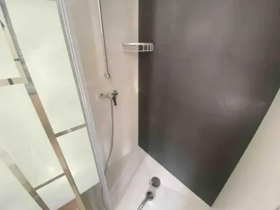 Zidna aluminijska nadstrešnica za terasu 546×294 cm – Bijela - Detalj 2