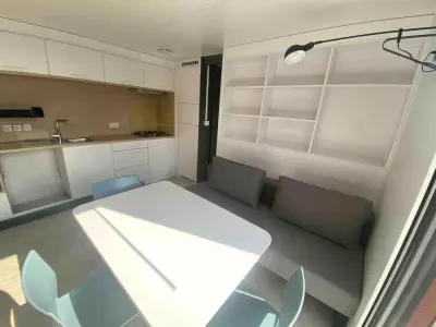 Zidna aluminijska nadstrešnica za terasu 546×294 cm – Bijela - Detalj 4