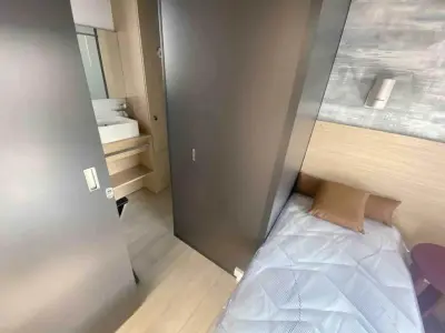 Zidna aluminijska nadstrešnica za terasu 546×294 cm – Bijela - Detalj 9
